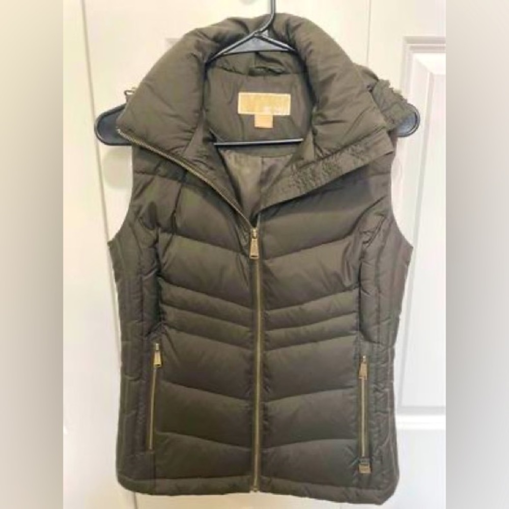 Michael Kors dark green vest size extra small with hood lightly worn
